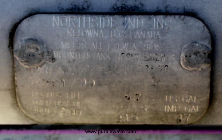 image for item B6760 2000 Western Star 4864FX concrete mixer truck