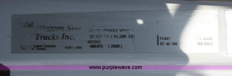 image for item B6760 2000 Western Star 4864FX concrete mixer truck