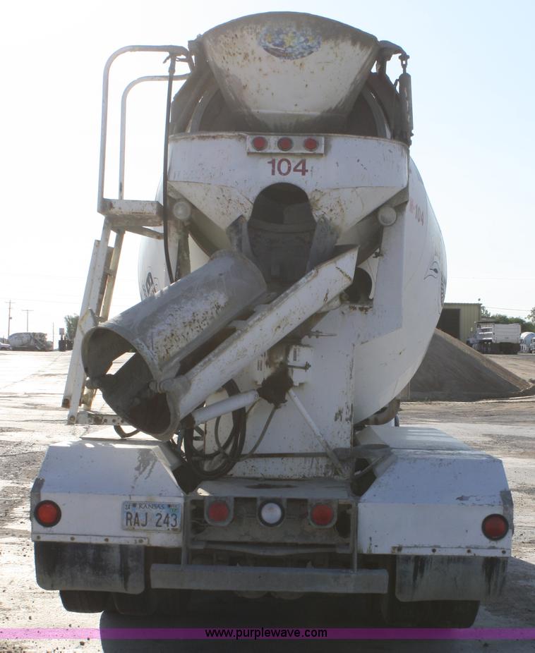 image for item B6761 2000 Western Star 4864FX concrete mixer truck