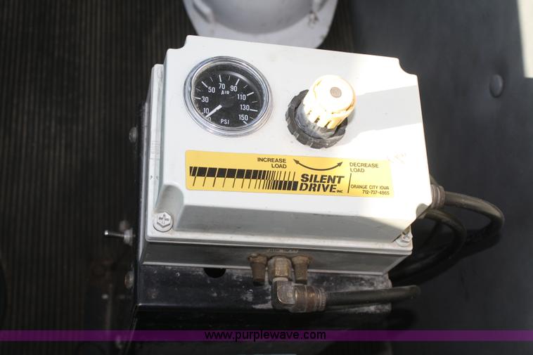 image for item B6761 2000 Western Star 4864FX concrete mixer truck