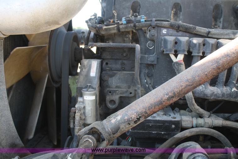 image for item B6761 2000 Western Star 4864FX concrete mixer truck