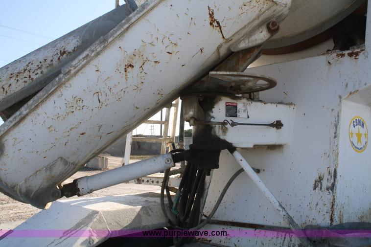 image for item B6761 2000 Western Star 4864FX concrete mixer truck