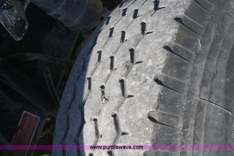 image for item B6761 2000 Western Star 4864FX concrete mixer truck