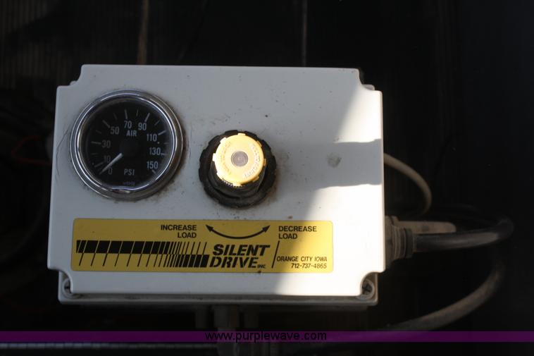 image for item B6762 2000 Western Star 4864FX concrete mixer truck