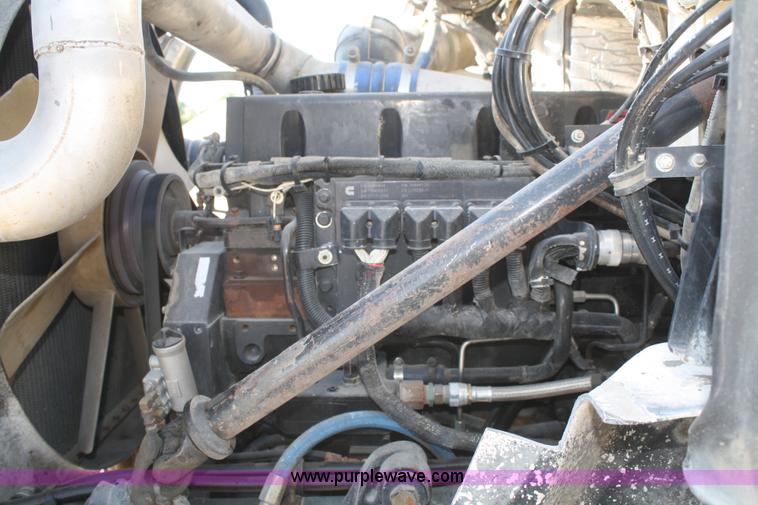 image for item B6762 2000 Western Star 4864FX concrete mixer truck