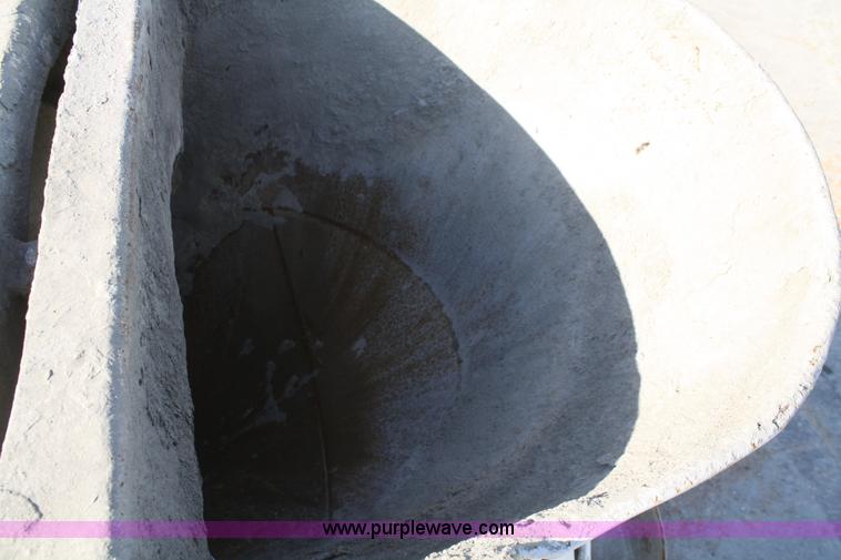 image for item B6762 2000 Western Star 4864FX concrete mixer truck