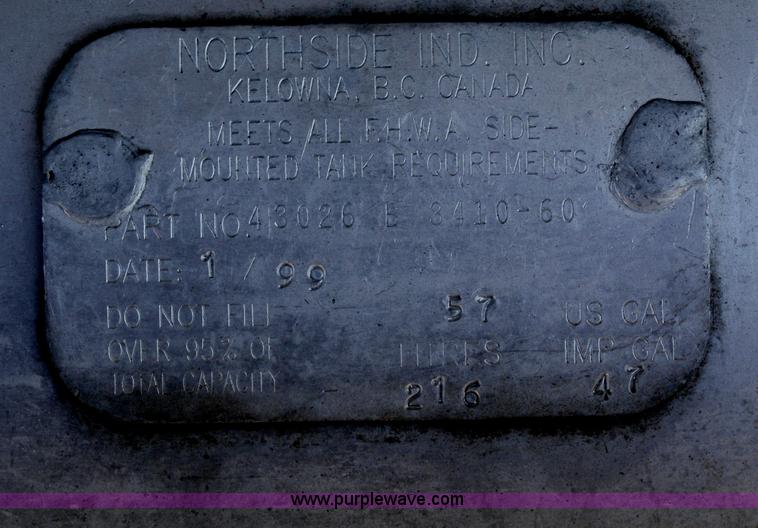 image for item B6762 2000 Western Star 4864FX concrete mixer truck