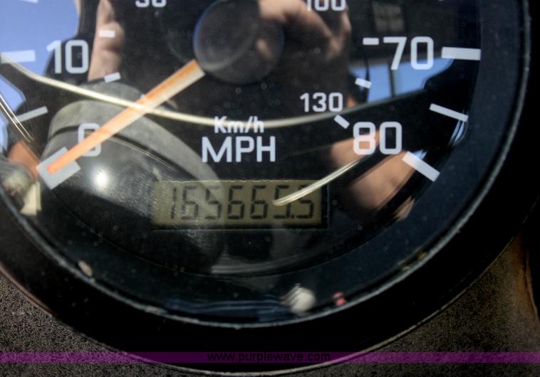 image for item B6763 2000 Western Star 4864FX concrete mixer truck