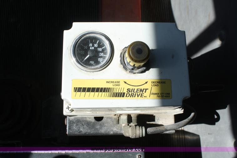 image for item B6763 2000 Western Star 4864FX concrete mixer truck