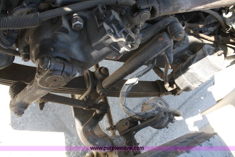 image for item B6763 2000 Western Star 4864FX concrete mixer truck