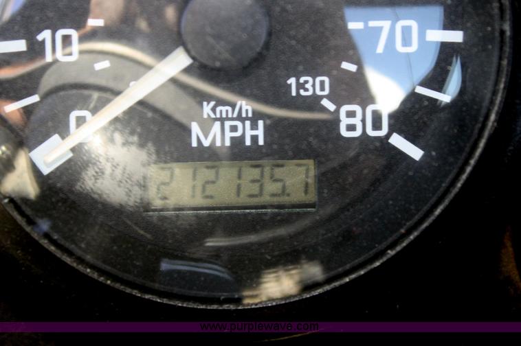 image for item B6764 2000 Western Star 4964FX concrete mixer truck