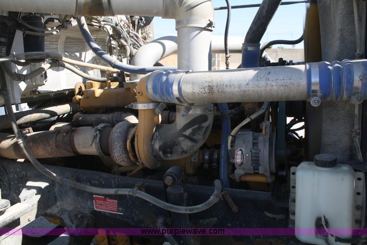 image for item B6764 2000 Western Star 4964FX concrete mixer truck