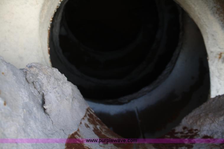 image for item B6764 2000 Western Star 4964FX concrete mixer truck