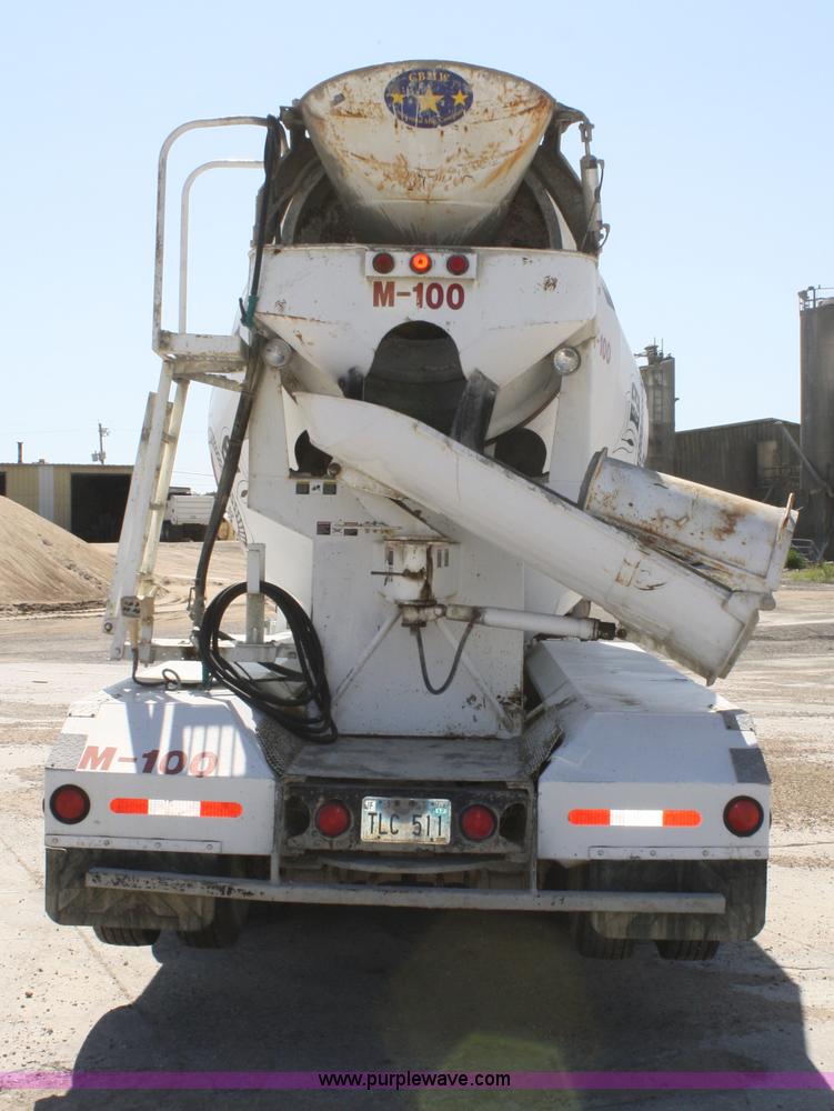 image for item B6765 2000 Western Star 4964FX concrete mixer truck