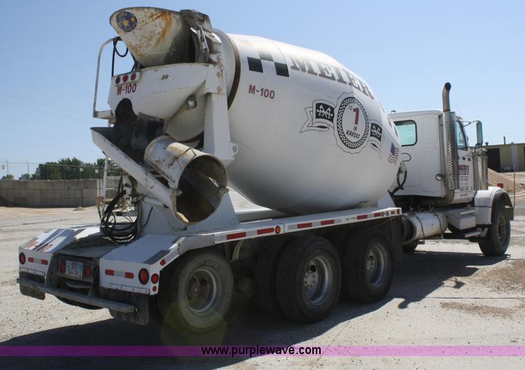 image for item B6765 2000 Western Star 4964FX concrete mixer truck