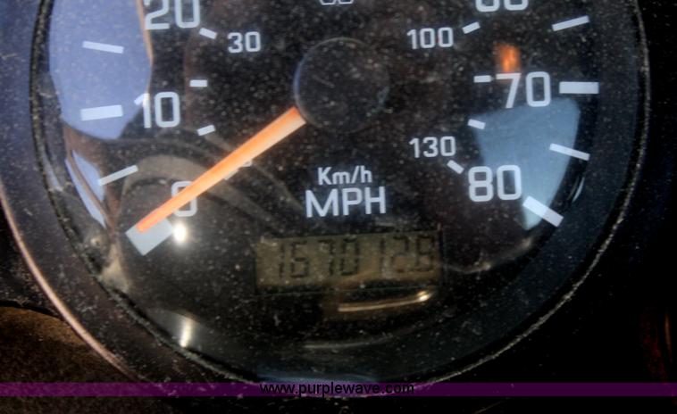 image for item B6765 2000 Western Star 4964FX concrete mixer truck