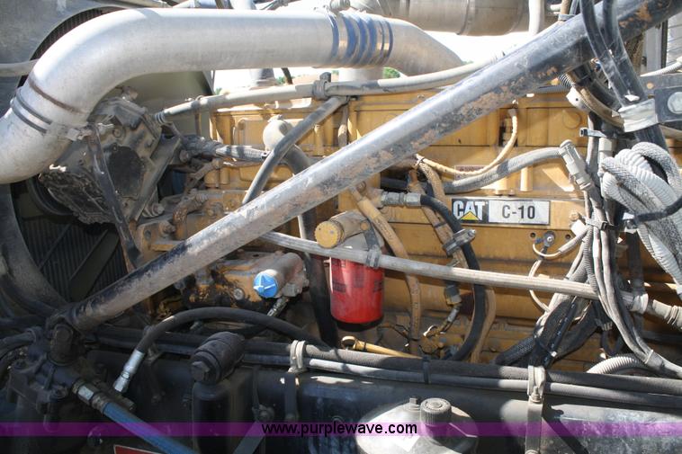 image for item B6765 2000 Western Star 4964FX concrete mixer truck