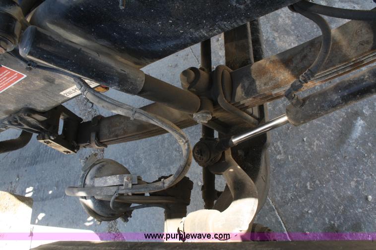 image for item B6765 2000 Western Star 4964FX concrete mixer truck