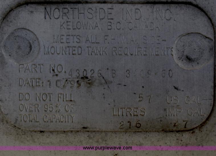 image for item B6765 2000 Western Star 4964FX concrete mixer truck