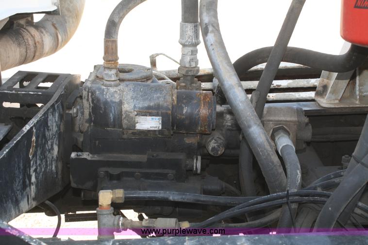 image for item B6765 2000 Western Star 4964FX concrete mixer truck