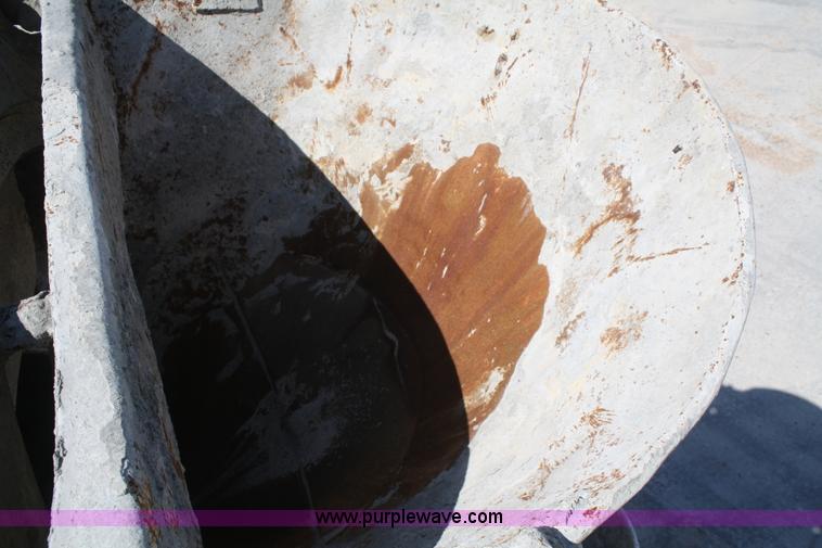 image for item B6765 2000 Western Star 4964FX concrete mixer truck