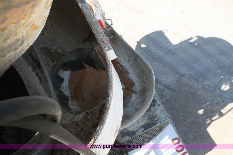 image for item B6765 2000 Western Star 4964FX concrete mixer truck