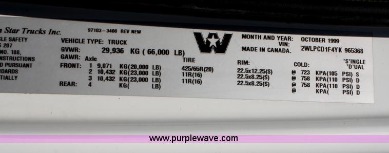 image for item B6765 2000 Western Star 4964FX concrete mixer truck