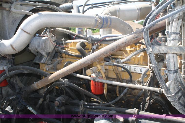 image for item B6766 2000 Western Star 4964FX concrete mixer truck