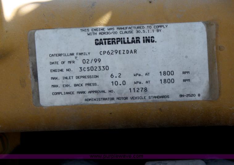 image for item B6766 2000 Western Star 4964FX concrete mixer truck