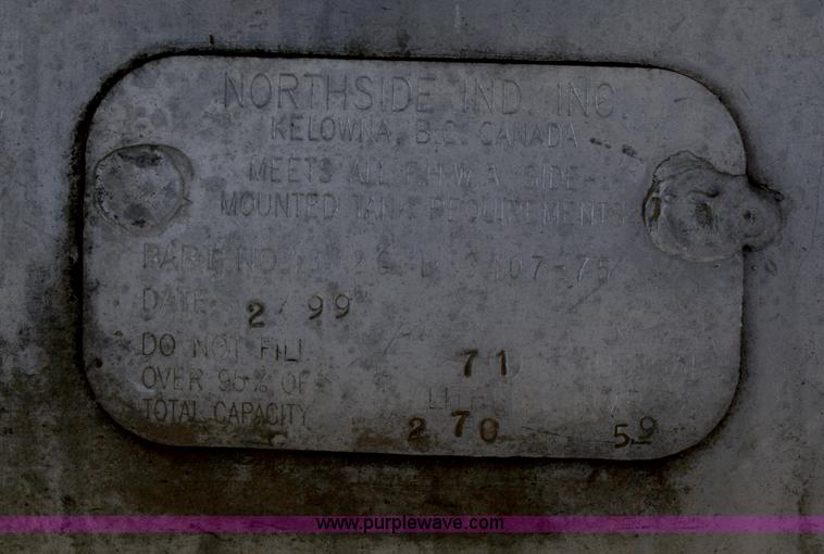 image for item B6766 2000 Western Star 4964FX concrete mixer truck