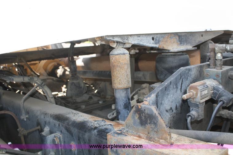 image for item B6766 2000 Western Star 4964FX concrete mixer truck