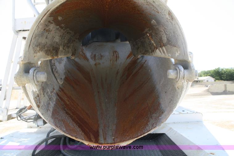 image for item B6766 2000 Western Star 4964FX concrete mixer truck