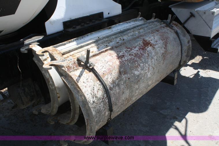 image for item B6766 2000 Western Star 4964FX concrete mixer truck