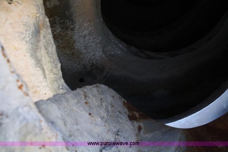 image for item B6766 2000 Western Star 4964FX concrete mixer truck