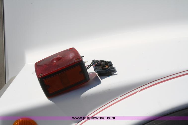 image for item B6766 2000 Western Star 4964FX concrete mixer truck