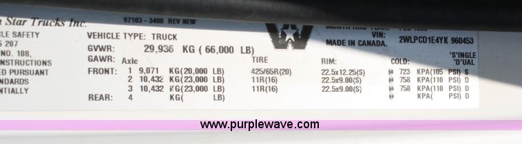 image for item B6766 2000 Western Star 4964FX concrete mixer truck