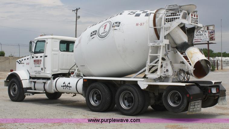 image for item B6767 1999 Western Star 4964FX concrete mixer truck