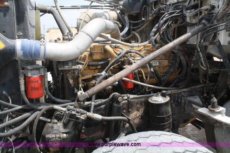 image for item B6767 1999 Western Star 4964FX concrete mixer truck