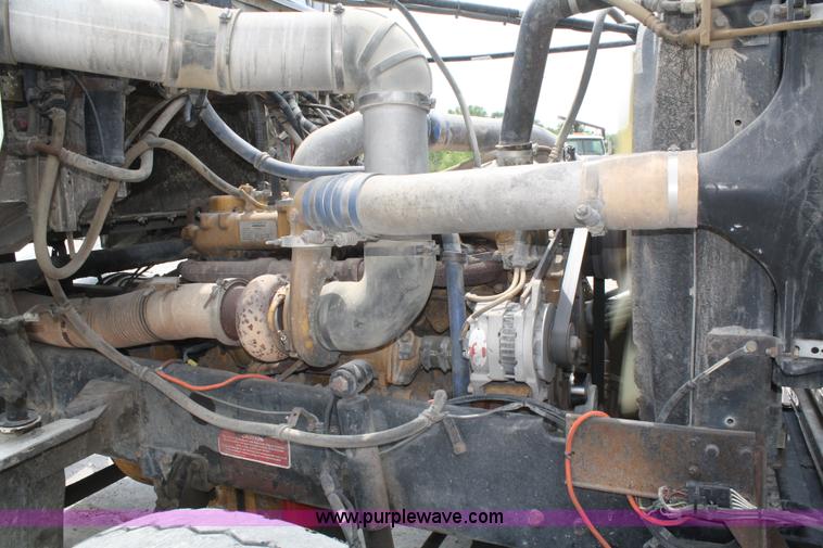 image for item B6767 1999 Western Star 4964FX concrete mixer truck