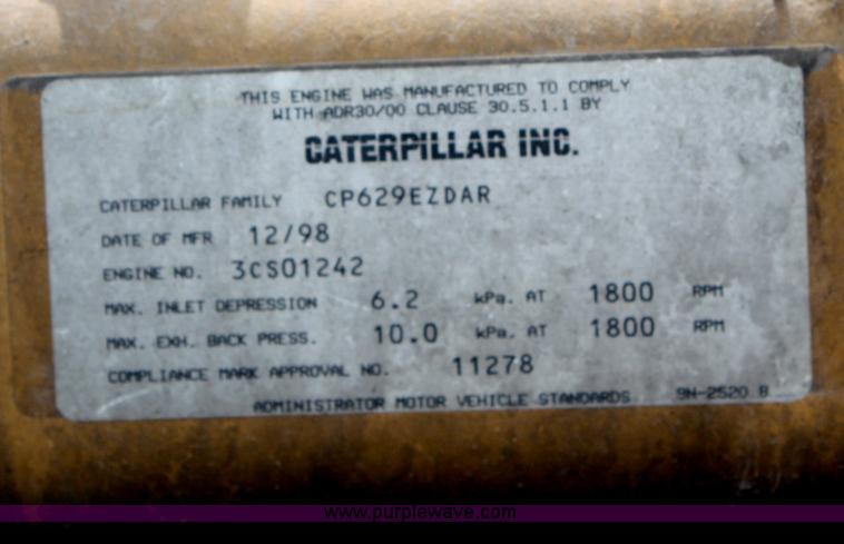 image for item B6767 1999 Western Star 4964FX concrete mixer truck