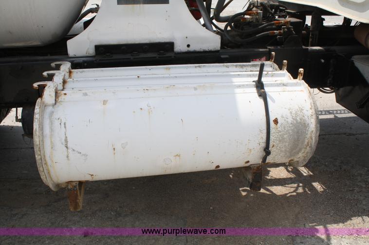 image for item B6767 1999 Western Star 4964FX concrete mixer truck