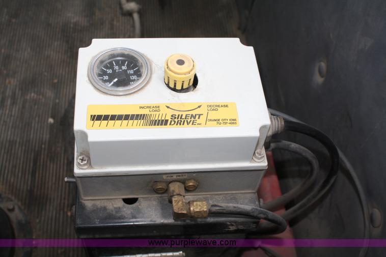 image for item B6768 2000 Western Star 4864FX concrete mixer truck