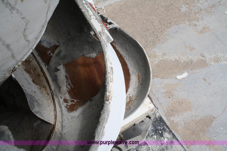 image for item B6768 2000 Western Star 4864FX concrete mixer truck