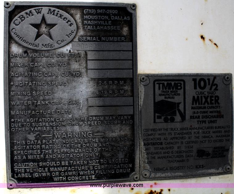 image for item B6768 2000 Western Star 4864FX concrete mixer truck