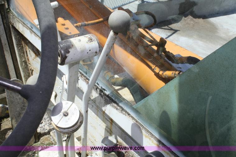 image for item B6783 Drott 1800CC crane