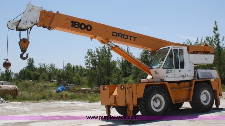 image for item B6783 Drott 1800CC crane