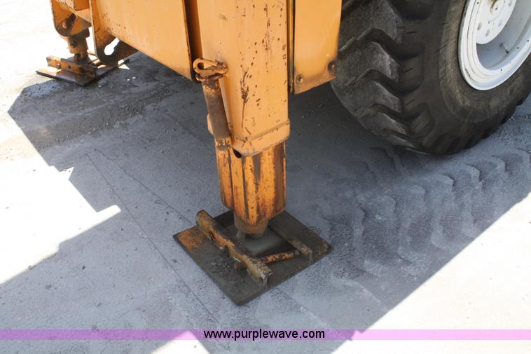 image for item B6783 Drott 1800CC crane