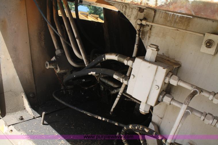 image for item B6783 Drott 1800CC crane