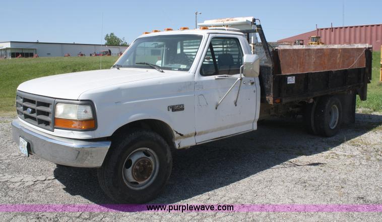 image for item B6787 1994 Ford F350 XL flatbed pickup truck