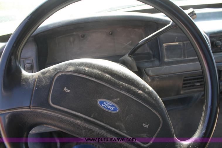 image for item B6787 1994 Ford F350 XL flatbed pickup truck